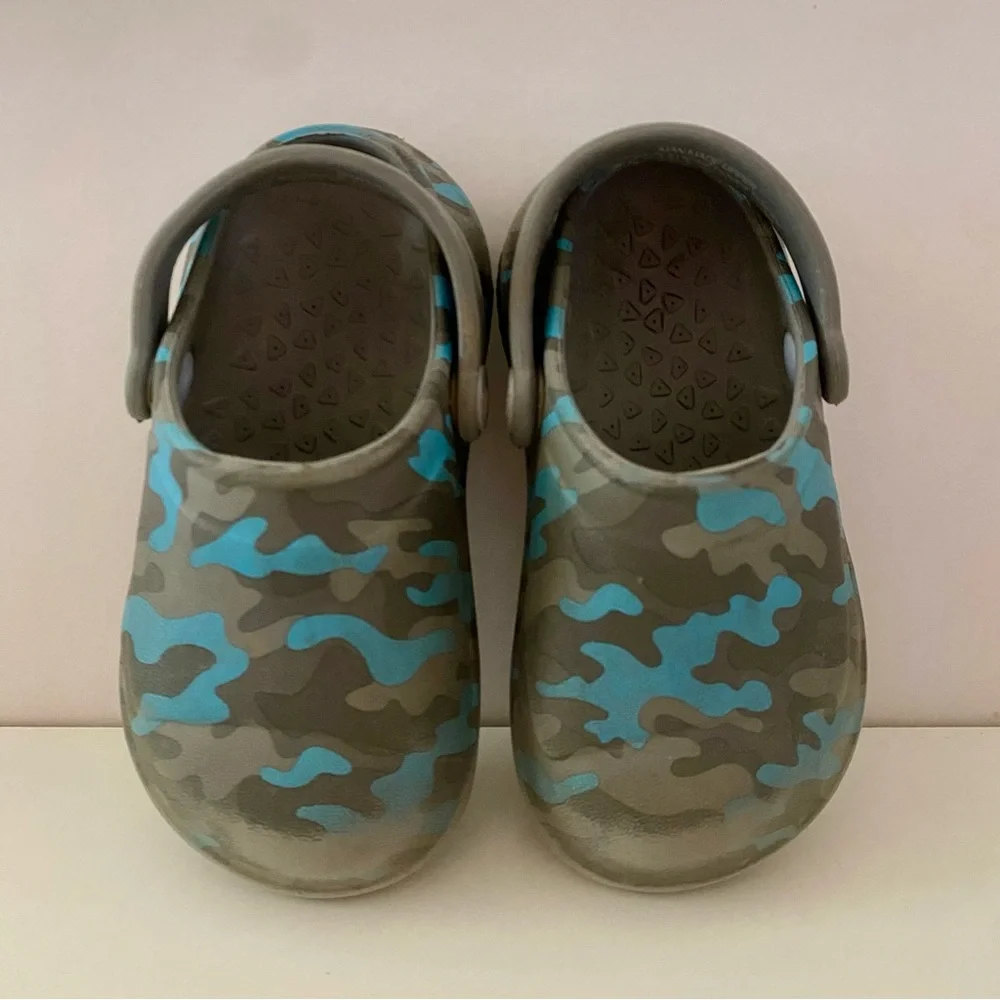 Stride Rite Blue and Gray Camouflage Clog Sandal